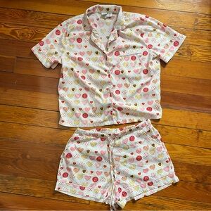 cupcakes & cashmere Valentines Print Pajama Set